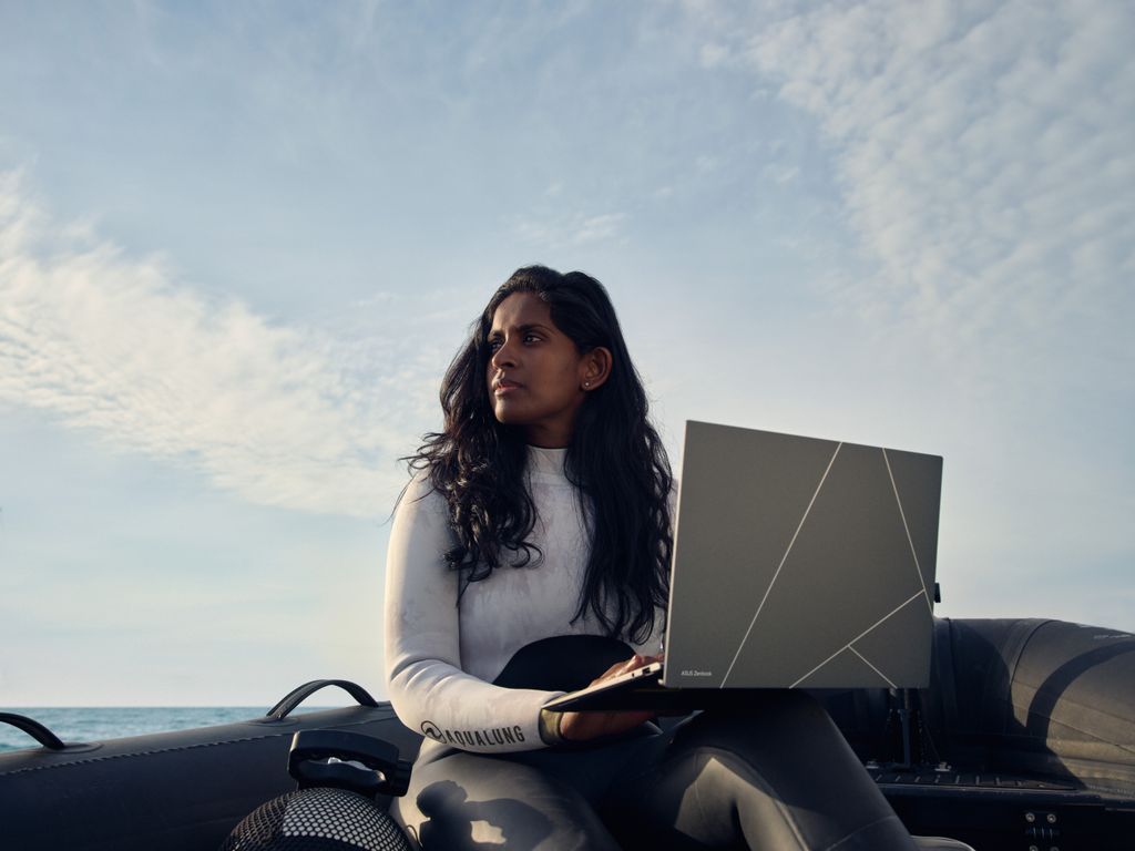 Kirshia Govender is a marine biologist, marine educator and wildlife presenter